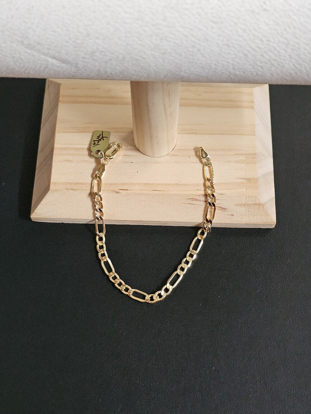 14k Gold Bracelet 7 Inch